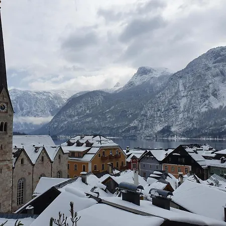 לינה וארוחת בוקר Haus Salzkammergut 3*