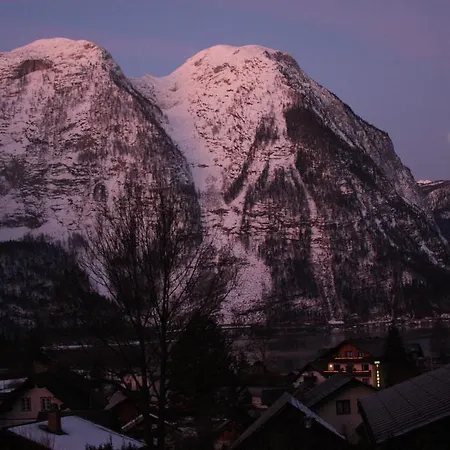 Haus Salzkammergut 3* אוברטראון