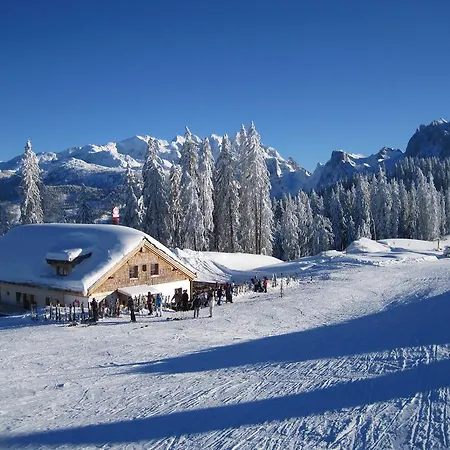 Haus Salzkammergut לינה וארוחת בוקר אוברטראון