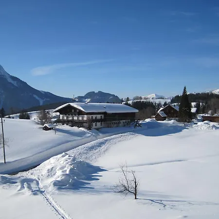 Haus Salzkammergut לינה וארוחת בוקר אוברטראון